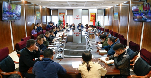 集團(tuán)召開10月份黨務(wù)和政務(wù)工作會議(圖1) 集團(tuán)召開10月份黨務(wù)和政務(wù)工作會議(圖1)