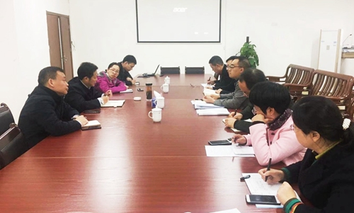 王大真到實訓基地調研(圖2) 王大真到實訓基地調研(圖2)