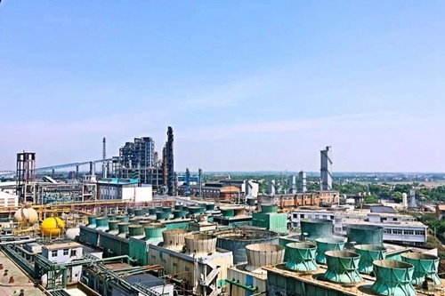 雙環公司:管理干部跟班值守 保障雙節生產安全(圖4) 雙環公司:管理干部跟班值守 保障雙節生產安全(圖4)