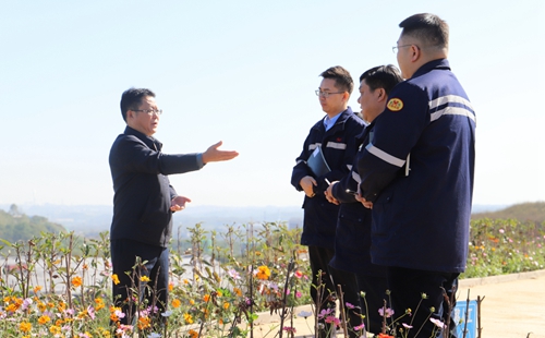 王大真到松滋肥業(yè)、楚星公司、股份公司和新項(xiàng)目現(xiàn)場(chǎng)調(diào)研(圖2) 王大真到松滋肥業(yè)、楚星公司、股份公司和新項(xiàng)目現(xiàn)場(chǎng)調(diào)研(圖2)