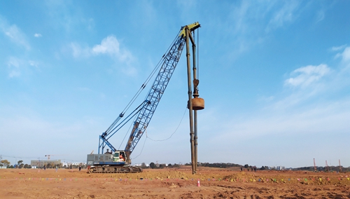 新征程新挑戰,氨醇項目迎來強夯第一夯(圖1) 新征程新挑戰,氨醇項目迎來強夯第一夯(圖1)