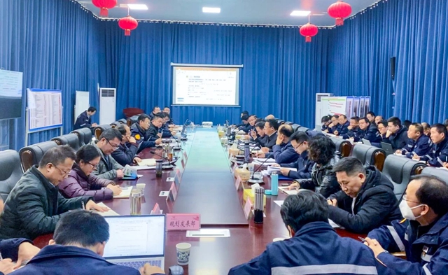 王大真一行到田家河園區現場辦公(圖1) 王大真一行到田家河園區現場辦公(圖1)