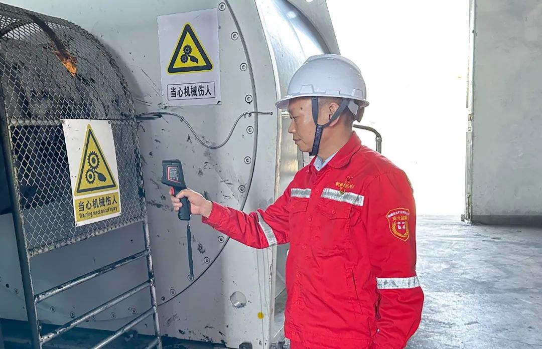 【宜化榜樣】金牌能手陳百建:忠誠執(zhí)著守初心,履職盡責善作為(圖2) 圖片