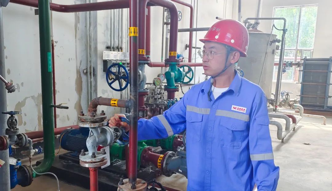 【宜化榜樣】金牌能手紀應偉:磨煉精湛技術,全力攻關創效(圖2) 圖片