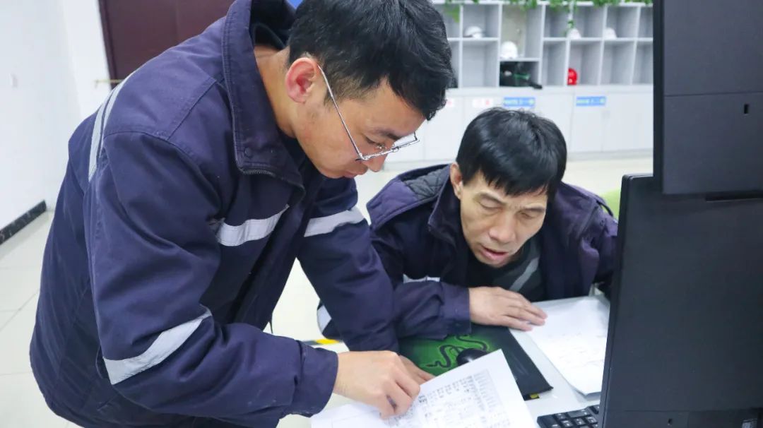 【宜化榜樣】金牌能手紀應偉:磨煉精湛技術,全力攻關創效(圖4) 圖片