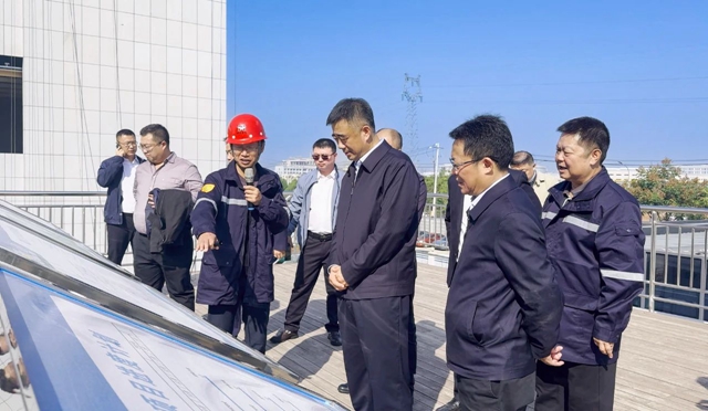 黑龍江省供銷合作社理事會(huì)主任趙勵(lì)軍、倍豐集團(tuán)董事長(zhǎng)徐陽(yáng)一行到訪宜化集團(tuán)