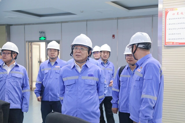 王大真到內(nèi)蒙古區(qū)域分子公司現(xiàn)場辦公(圖2)