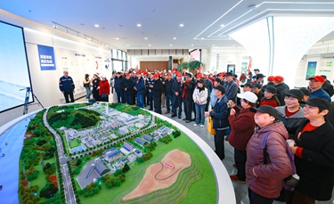 傳承奮斗薪火共譜宜化新篇！宜化集團(tuán)開展退休干部職工重陽節(jié)活動(dòng)(圖1)