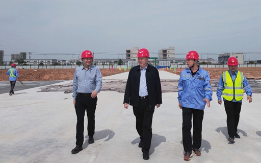 宜昌市國資委黨委書記、主任黃智華一行到氨醇項目現場調研